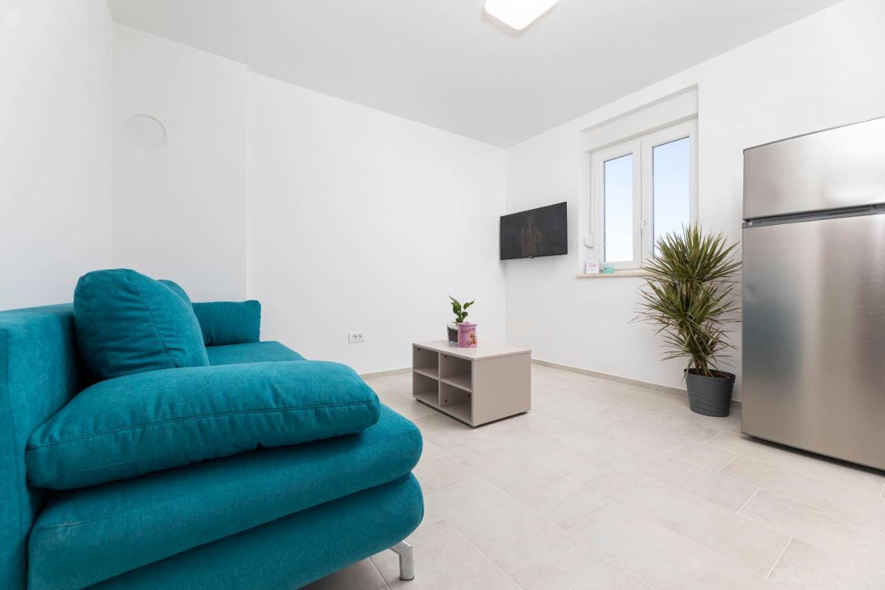 Apartments Sucic 2 Солине Экстерьер фото