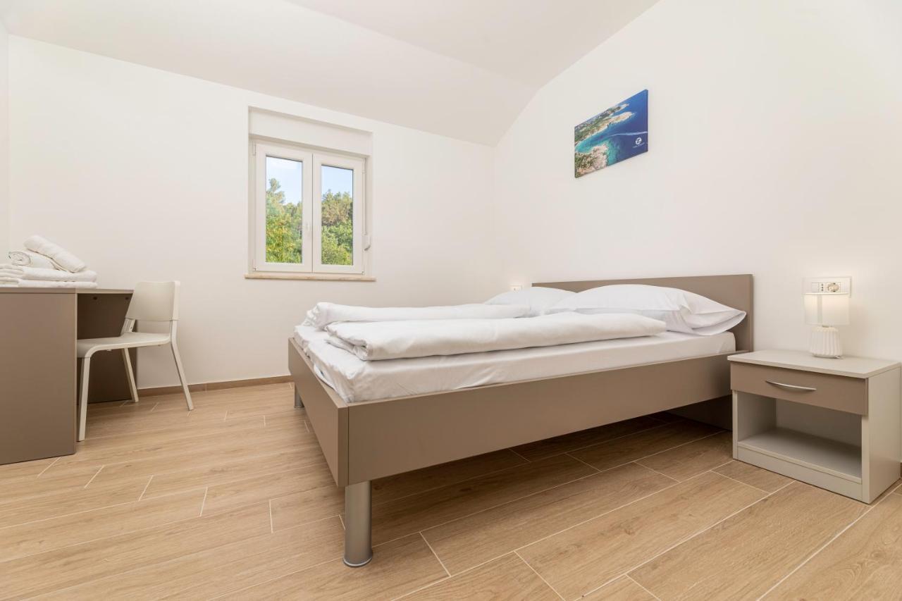 Apartments Sucic 2 Солине Экстерьер фото